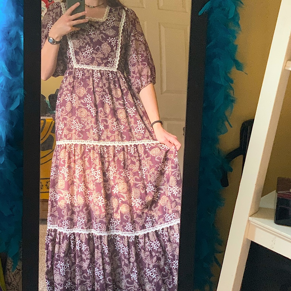 Vintage 1970s cottagecore floral prairie dress